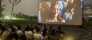 （大屌爆操在线转载）成都秋夜“新耍法”：到公园看坝坝电影